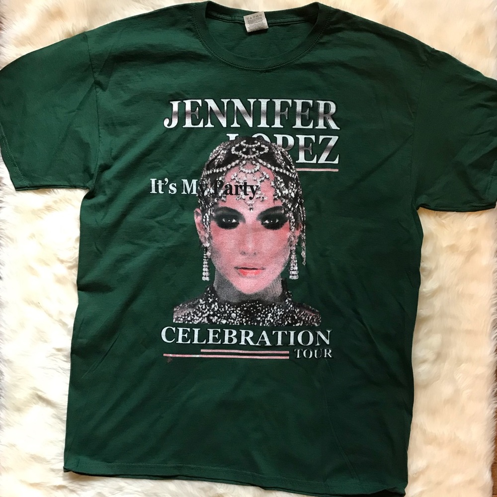 Jennifer Lopez  it’s my party concert graphic t-shirt L